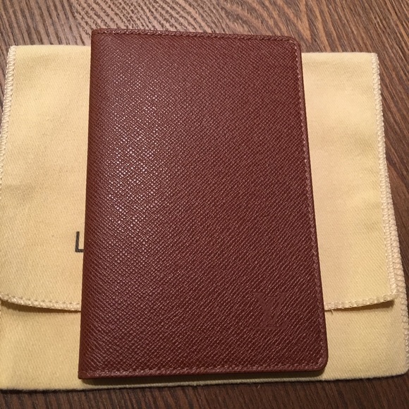 Louis Vuitton Handbags - Authentic Louis Vuitton Card holder.